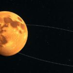 Mars bolygó az éjszakai égbolton, csillagok között.