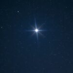 Vega csillag az égbolton, referencia-csillag magnitúdóval