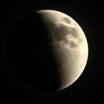 A Hold perigeumának képe, amely a Földhöz legközelebbi pontját mutatja.