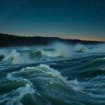 Éjszakai tengerparti látkép hullámokkal és csillagos sky